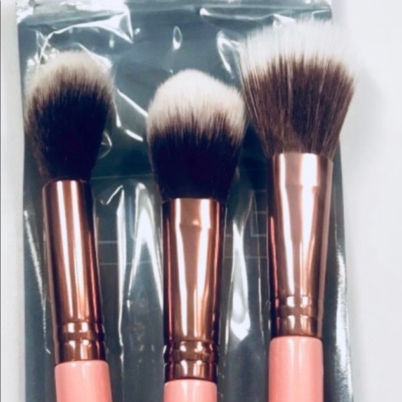 LUXIE BC CLASSIC Face Set - Picture 3 of 6